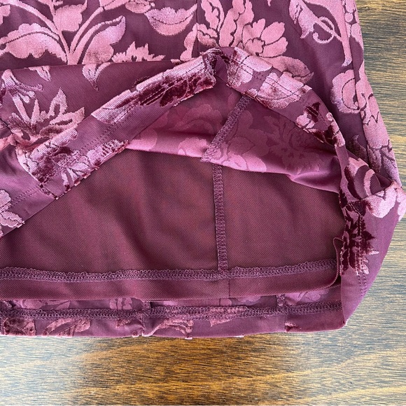 Free People Intimately Free People Lotta Love Velvet Slip Dress (S) - Picture 14 of 16